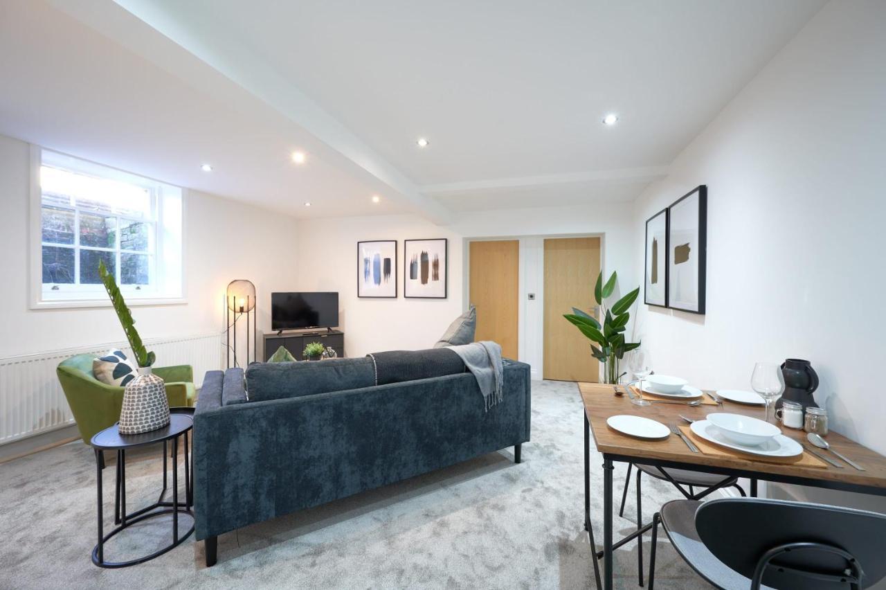 Lovely 2 Bedroom Apartment In Preston プレストン エクステリア 写真