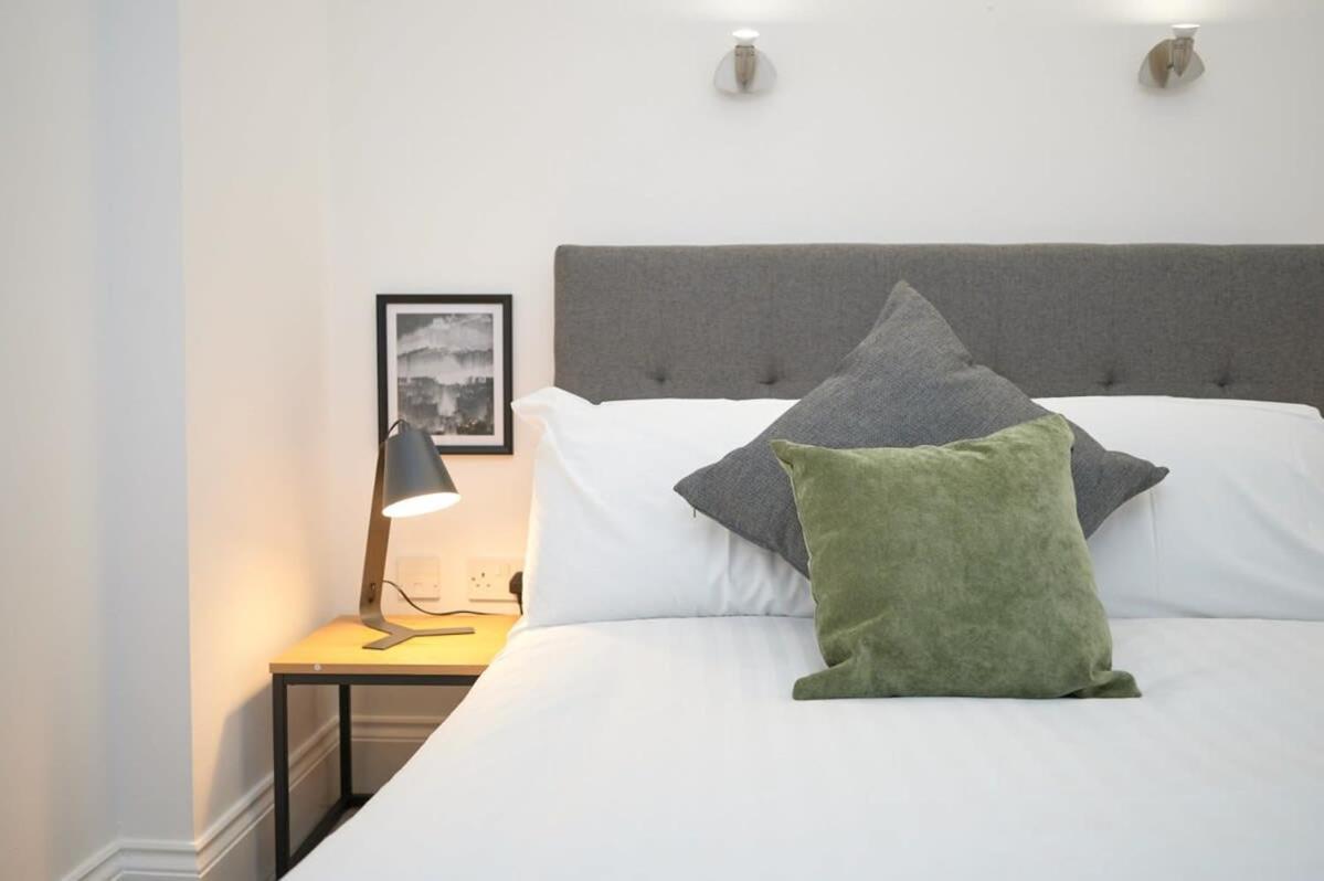 Lovely 2 Bedroom Apartment In Preston プレストン エクステリア 写真